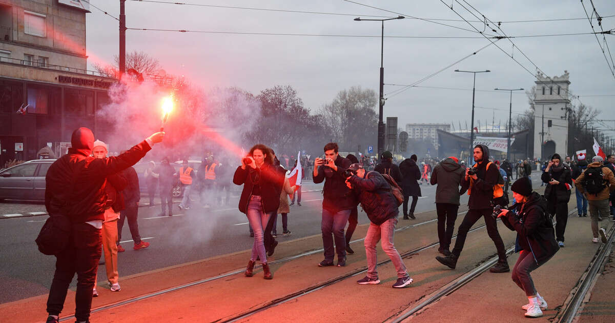 Tak wygląda Marsz Niepodległości. Pojawili się także politycy