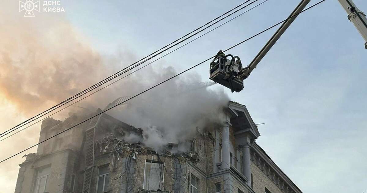 Nocny atak rosyjskich dronów na Kijów. Trzy osoby ranne