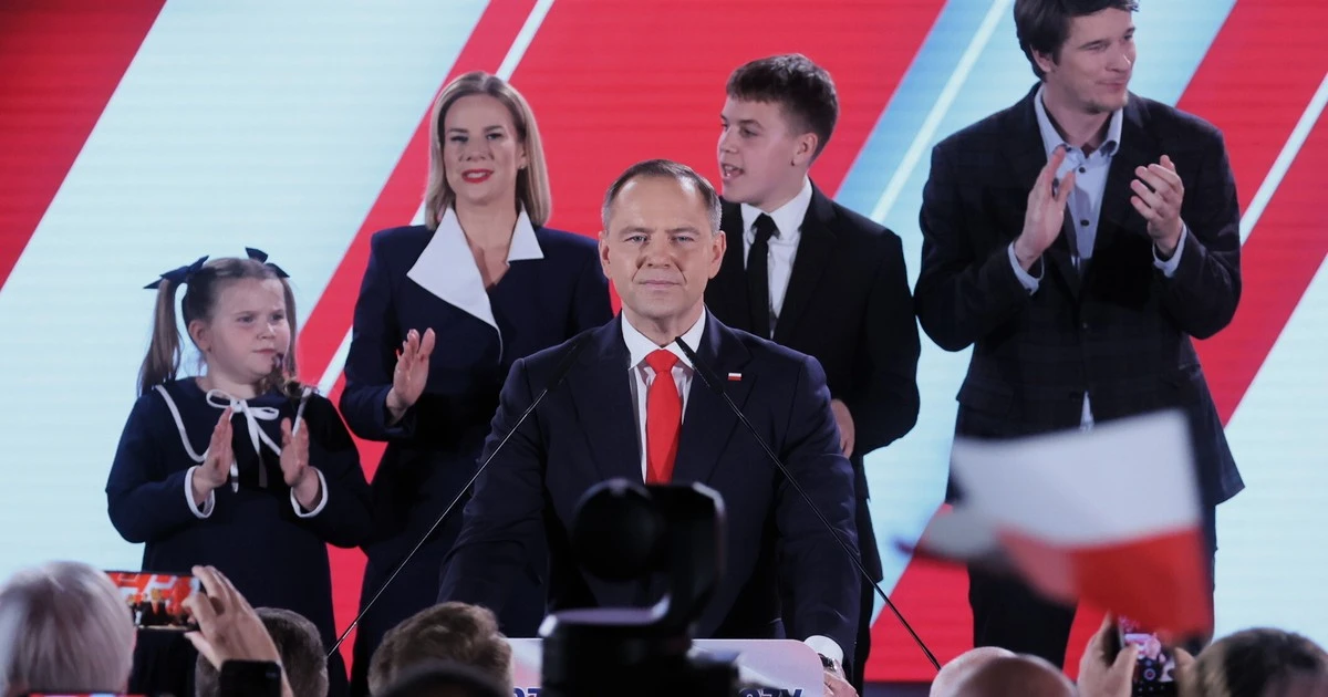 Prokuratura wszczyna postępowania dotyczące znieważania córki Karola Nawrockiego. 