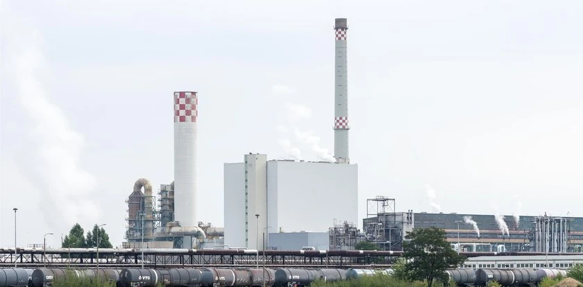 Gigant zapowiada zwolnienia. Ponad 3 tys. osób zostanie bez pracy