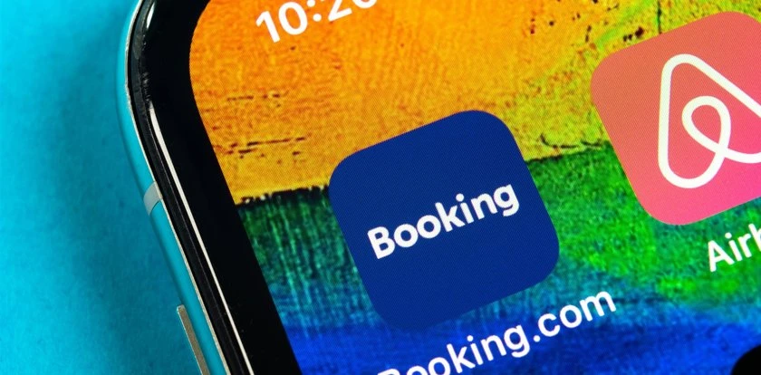 Chcą iść do sądu z Booking.com. Żądają milionowych odszkodowań