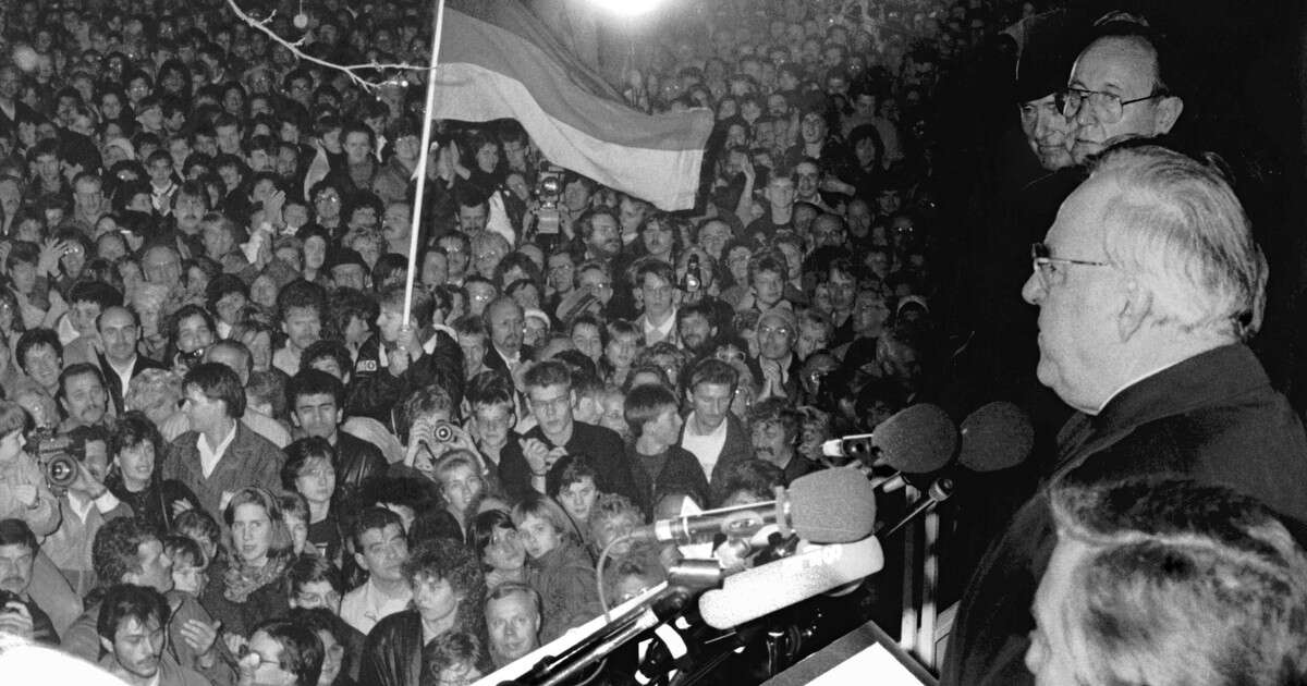 Gdy upadał mur, Helmut Kohl był w Warszawie. Poleciał do Berlina, by nie powtórzyć błędu swojego wielkiego poprzednika