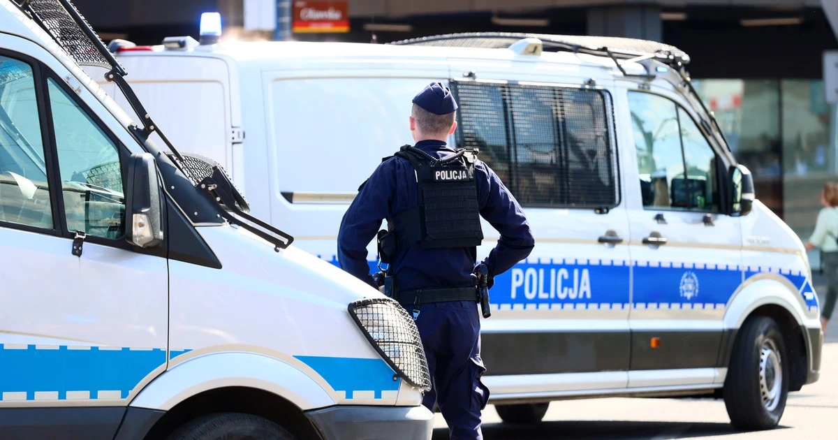 Policjant odsunięty od służby. W takim stanie przyszedł do pracy