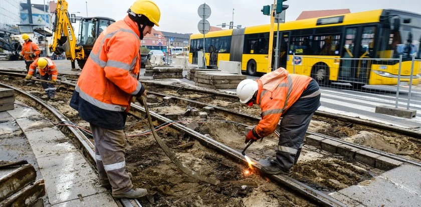 Polacy wśród pracusiów Europy. Nasz tydzień pracy znacznie dłuższy od unijnej średniej