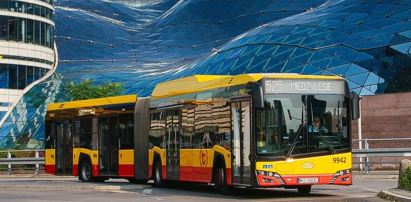 Takiego autobusu jeszcze w Warszawie nie było. Jest 