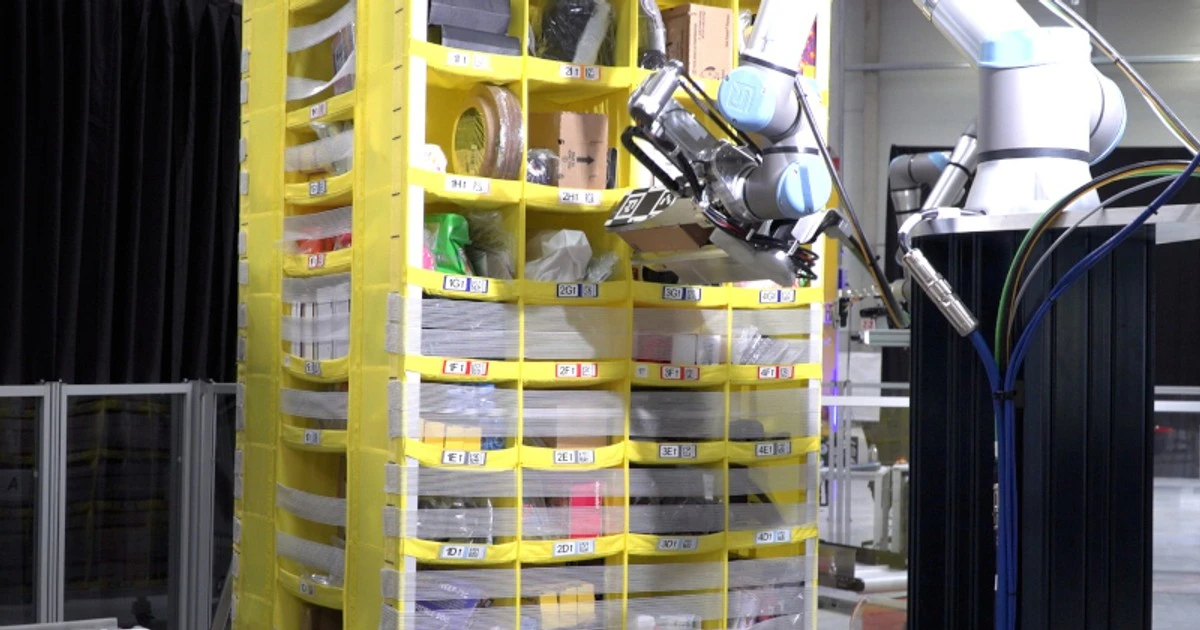 W Amazon pracuje ponad 750 tys. robotów. Najnowszy jest wyposażony w „zmysł” dotyku