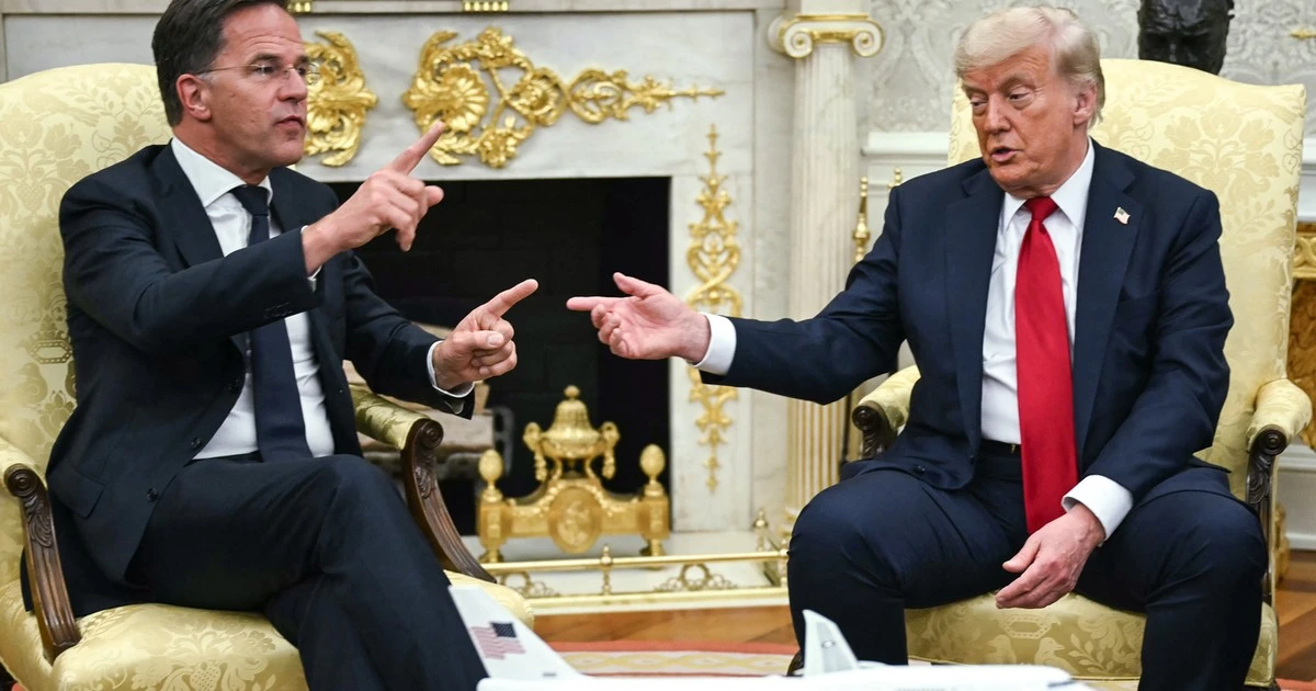 Donald Trump zmienia zdanie jak rękawiczki. Tak może skorzystać na pomocy dla Ukrainy. 