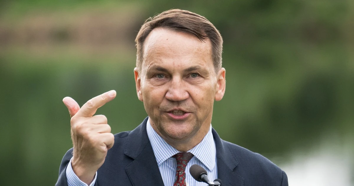Radosław Sikorski odpowiada Sławomirowi Mentzenowi. 