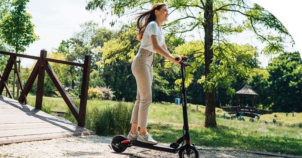 Ergonomiczna i designerska. Ta hulajnoga powstała z myślą o kobietach. Model Bella zachwyca!