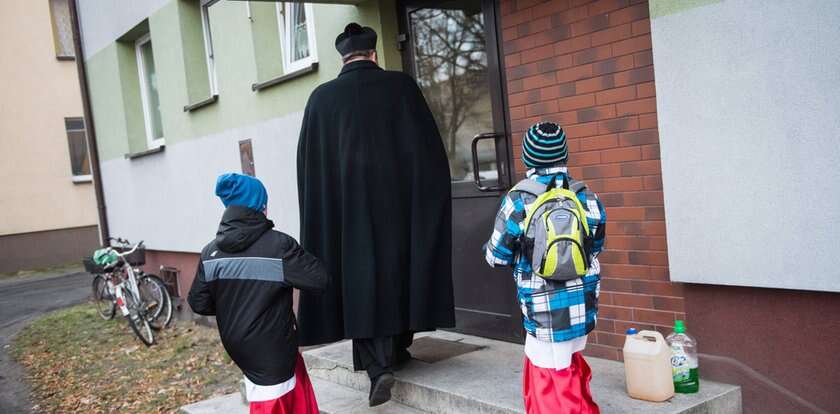 Policja wezwana na kolędę w Iławie. 