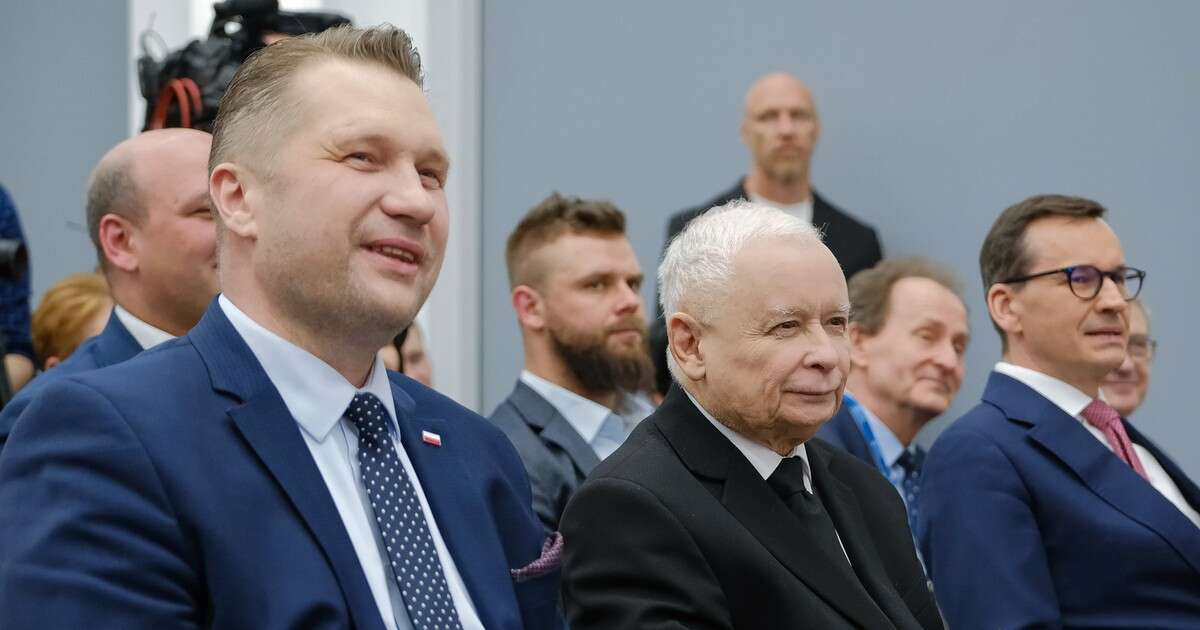 Rozedrganie w PiS. Jarosław Kaczyński miota się w sprawie wyborów