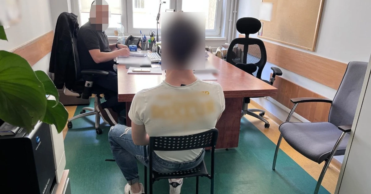 Brutalny atak na 21-latka. Sprawca kopnął go w głowę [WIDEO]