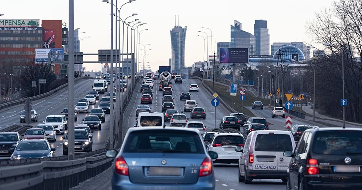 Zderzenie pięciu aut na drodze S8. Ogromne utrudnienia