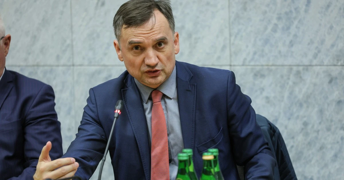 Zbigniew Ziobro reaguje na pozew Adama Bodnara. 