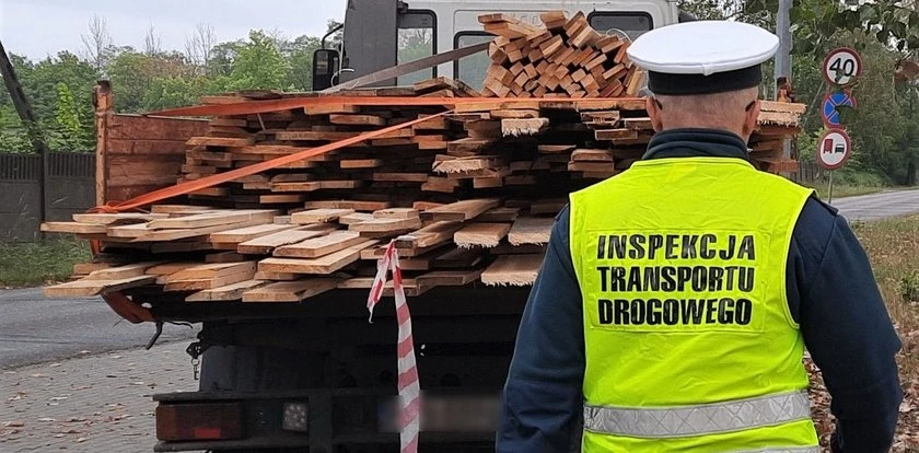Właściciele ponad 300 tys. pojazdów muszą zakupić dodatkowe wyposażenie. Inaczej 10 tys. zł kary