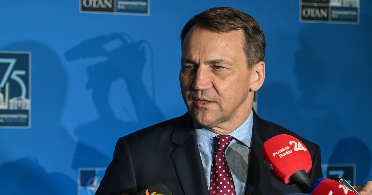 Radosław Sikorski zapowiedział zwiększenie budżetu obronnego. 