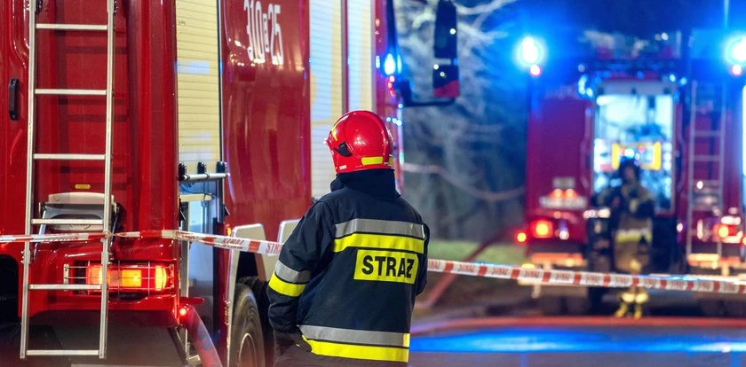 Potężny pożar hali w Płocku. Dym zasnuł całe miasto