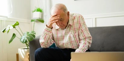 Nie tylko pan Jerzy oddał mieszkanie za pieniądze. Coraz więcej seniorów jest na to skazanych