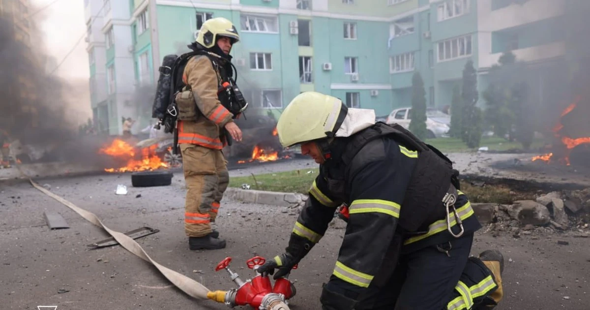 Rosyjskie bomby uderzyły w jedną z najgęściej zaludnionych dzielnic Charkowa. Ponad 30 osób rannych, w tym dzieci. 