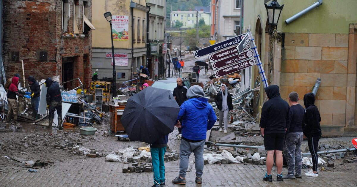 Największy ubezpieczyciel zapłaci setki milionów. Wszystko przez powódź w Polsce