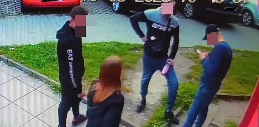 Zaatakowali w pasażu i zniknęli. Policja zrobiła jeden ruch, to wystarczyło