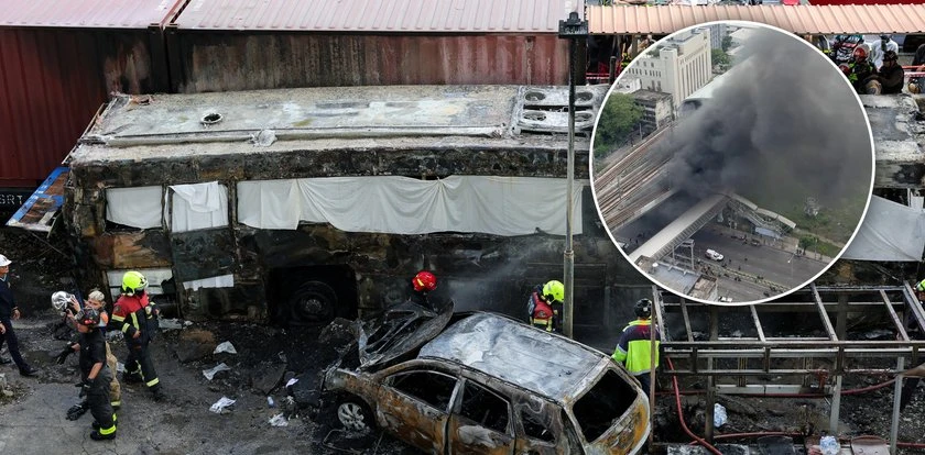 Piekło w sercu metropolii. Autobus stanął w płomieniach po zderzeniu z pociągiem. Są zabici i ranni