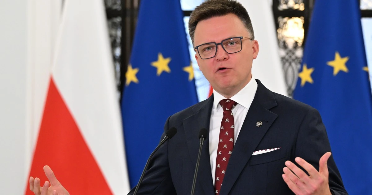 Szymon Hołownia rozważa odejście z polityki? 