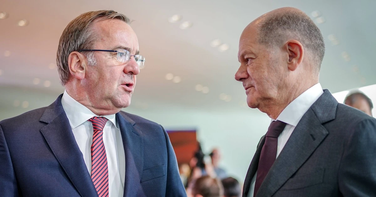 Niemiecki minister obrony chciał się popisać przed szczytem NATO. Koledzy z rządu pokazali mu, gdzie jego miejsce
