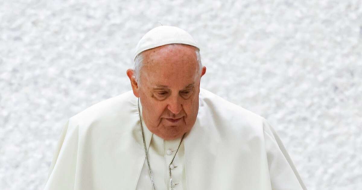 Papież Franciszek nagle odwołał wystąpienie. 