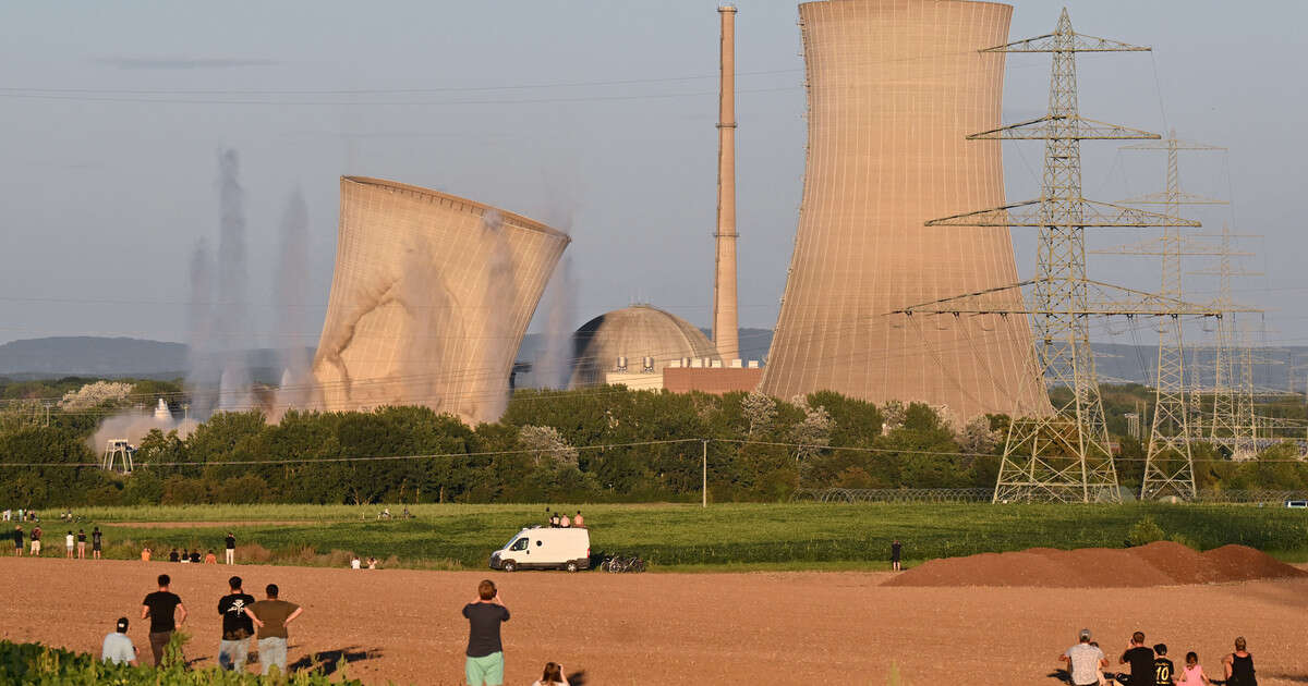 Niemcy strzeliły sobie w stopę. Wycofanie się z atomu kosztowało Berlin setki miliardów euro. 