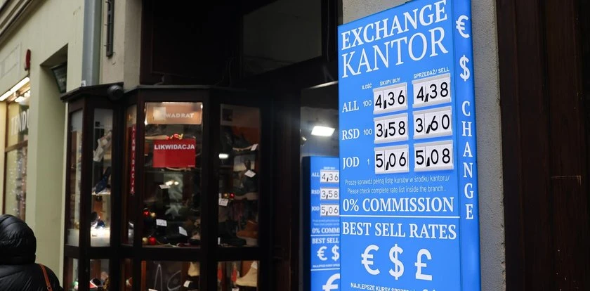 Kursy walut 14 maja 2026 r. Co się dzieje ze złotym? Po ile jest frank, dolar i euro?