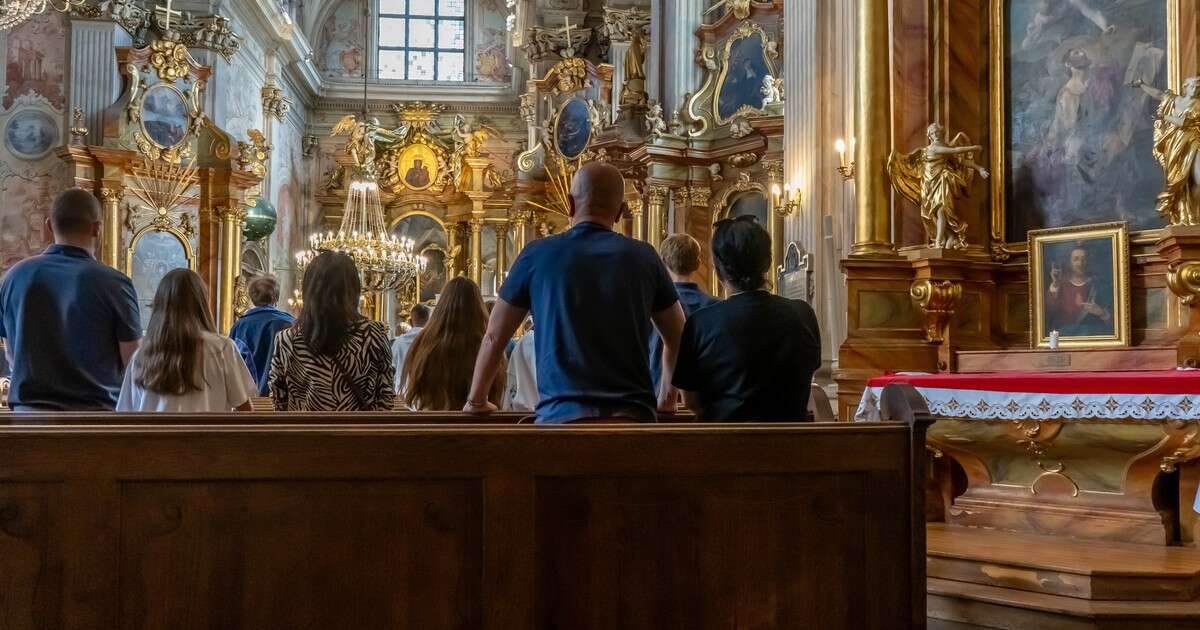 Trwa liczenie katolików w kościołach. Ostatnie dane pokazują wzrost