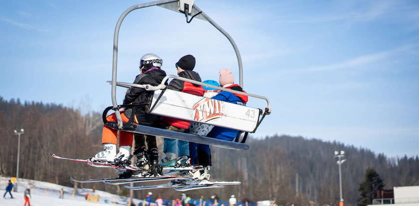 Planujesz ferie na polskich stokach? Przygotuj się na spory wydatek. Ceny w górę i to mocno!