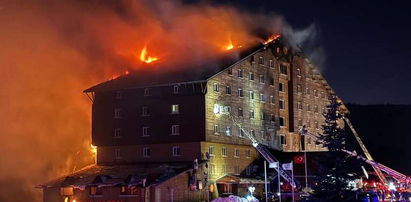 Przyjechali na ferie, spotkali śmierć. Ludzie wyskakiwali z okien. Horror w ośrodku narciarskim