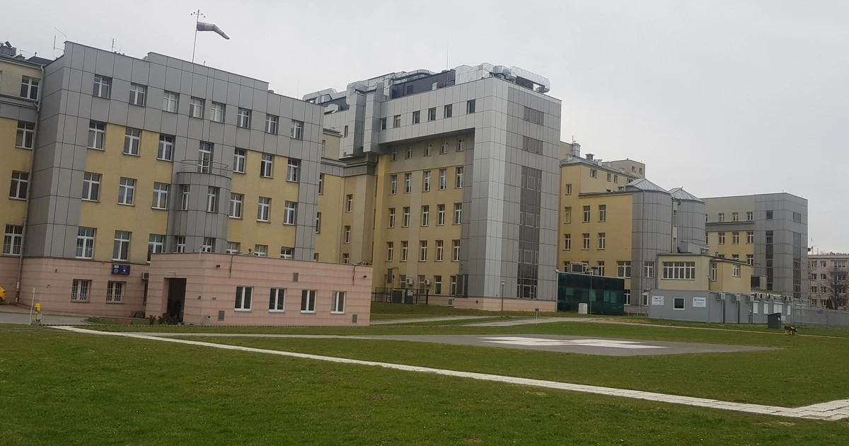 Spór o budowę apartamentowca na ścieżce podejścia dla helikopterów Lotniczego Pogotowia. Trzeba przenieść lądowisko
