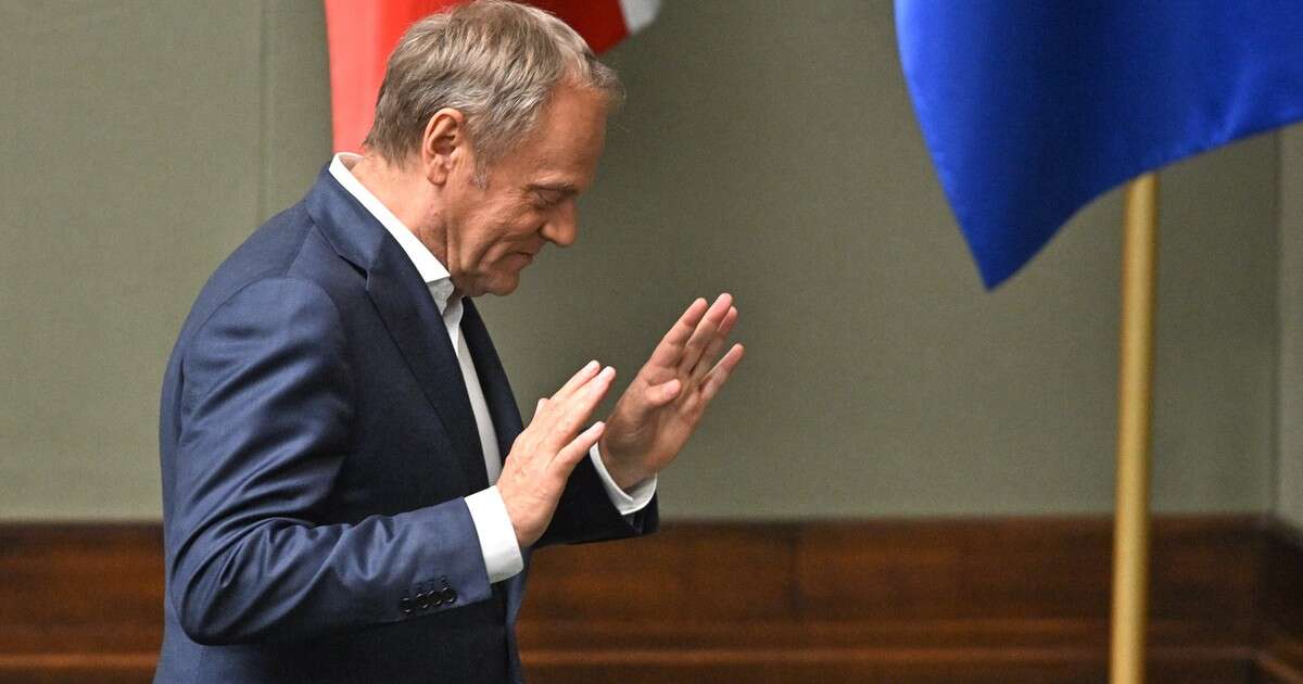 Donald Tusk wbija szpilę Prawu i Sprawiedliwości. W tle sprawa sędziego Szmydta