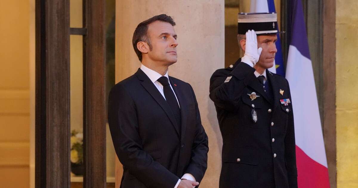 Emmanuel Macron powiedział, kiedy ogłosi nazwisko nowego premiera. Francja nastawia zegarki, dał sobie mało czasu