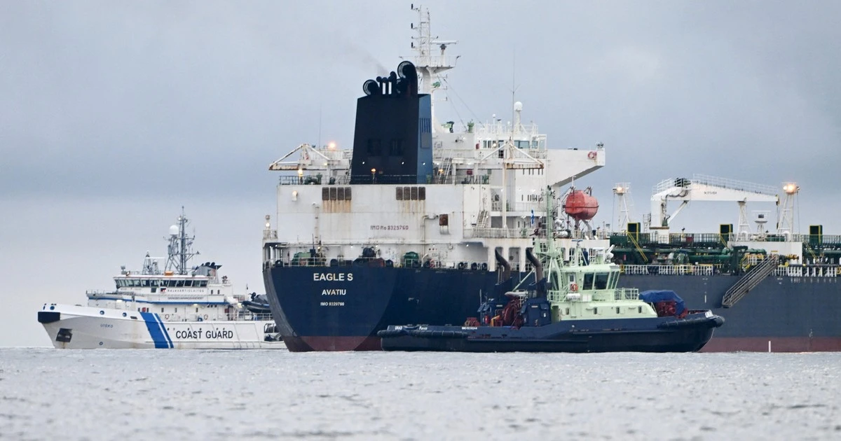 Finlandia oskarża załogę statku należącego do rosyjskiej floty cieni o sabotaż. Trzy osoby z zarzutami