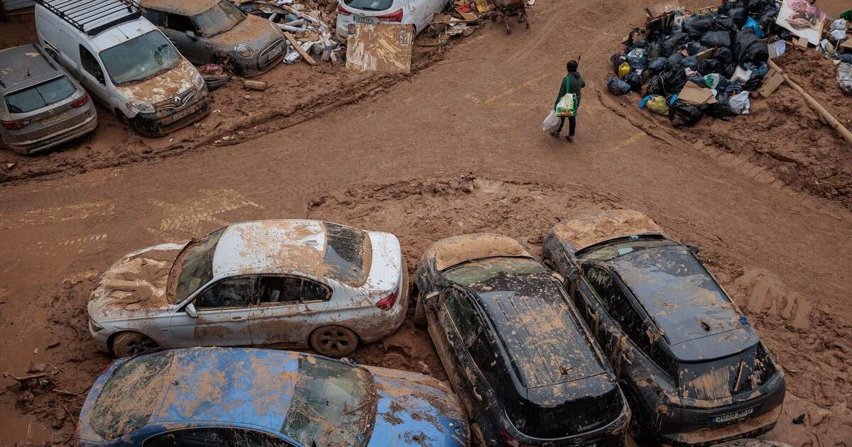 Portugalscy ratownicy kończą misję po powodzi w Walencji. Wskazują na bardzo trudne warunki