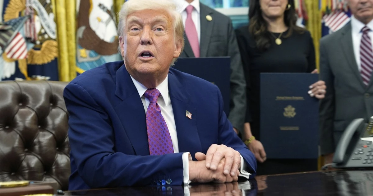 Poirytowany Trump do Putina i Zełenskiego. 