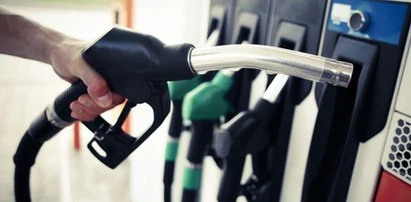 Znamy ceny paliw na początek długiego weekendu. Sprawdź, kiedy lepiej zatankować