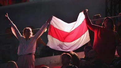 Biało-czerwono-biali. 