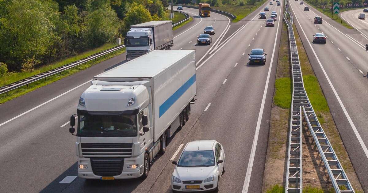 Nowy obowiązek dla kierowców w Hiszpanii. Ten element zastąpi trójkąt ostrzegawczy