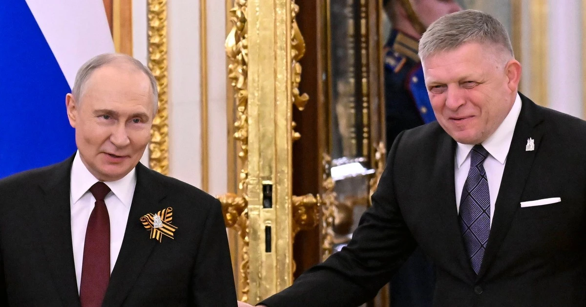 Hipokryzja Roberta Ficy. Premier Słowacji przyjaźni się z Putinem, tymczasem jego kraj zarabia krocie na broni dla Ukrainy