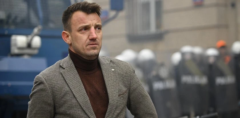 Pijany poseł blokował drogę i zaatakował policjanta. Jest decyzja prokuratury