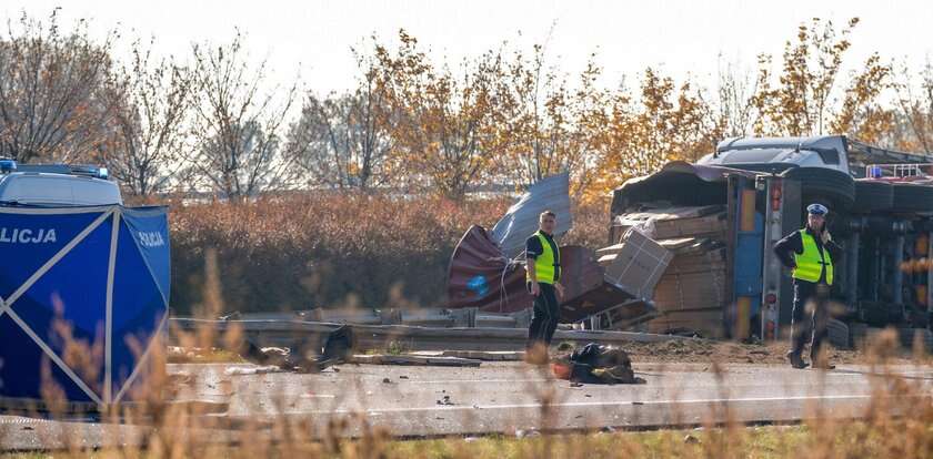 Tir nie wyhamował przed autem w korku. 22-latek nie żyje. Straszne nagranie wypadku