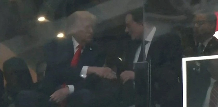 Zaskakujące sceny na pożegnaniu Kirka. Trump i Musk się pogodzili? Odczytano z ruchu warg, co mówili