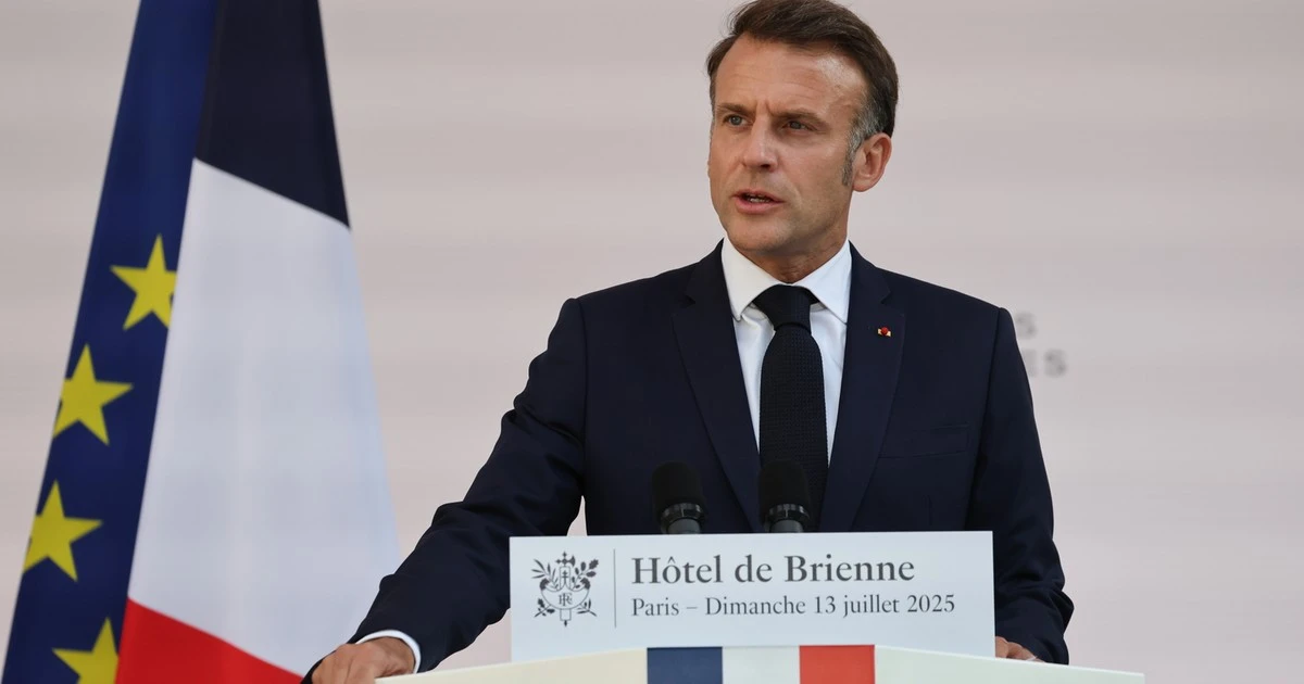 Emmanuel Macron ostrzega: wolność nigdy nie była tak zagrożona od 1945 r.