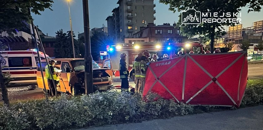 Kierowca busa zasłabł i uderzył w latarnię. Przekazano tragiczną informację