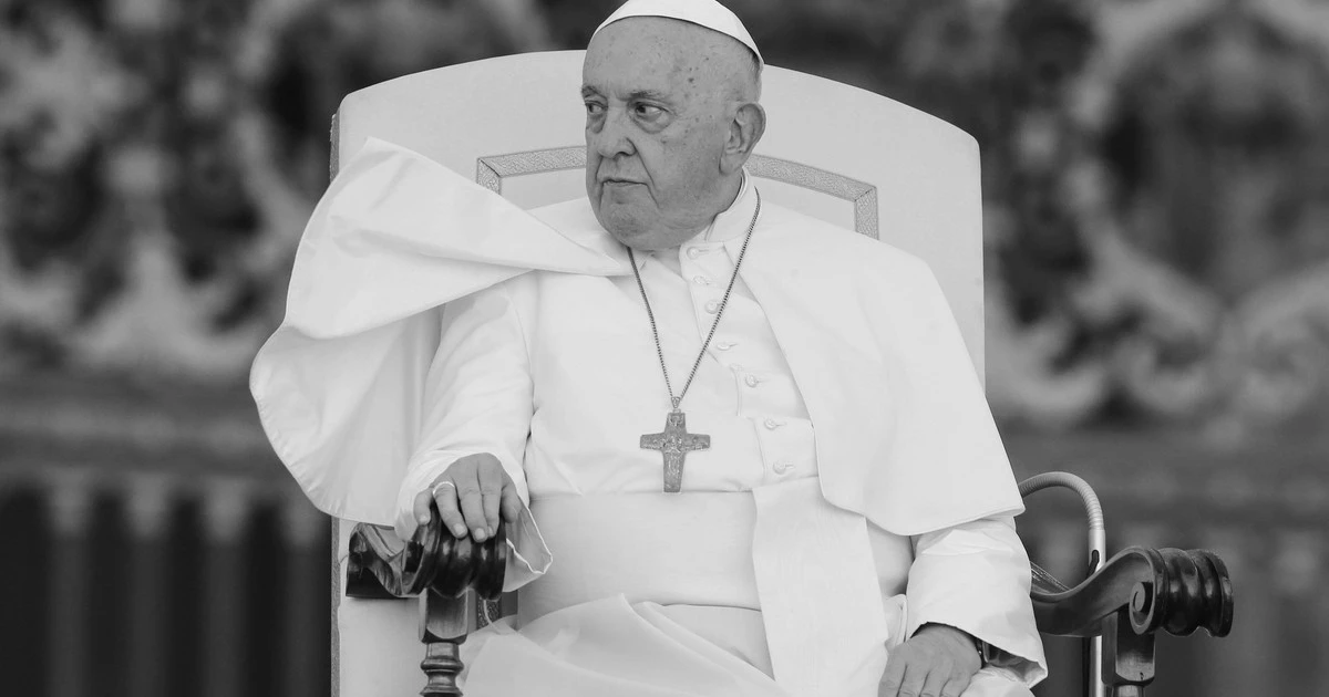 Co dzieje się w tle przygotowań do pogrzebu papieża? 